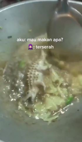 Nggak habis thinking, 13 potret nyeleneh benda dalam wajan ini penampakannya bikin garuk kepala