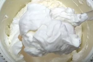 Cara membuat buttercream yang lembut, antigagal, dan awet 3 minggu pakai dua bahan