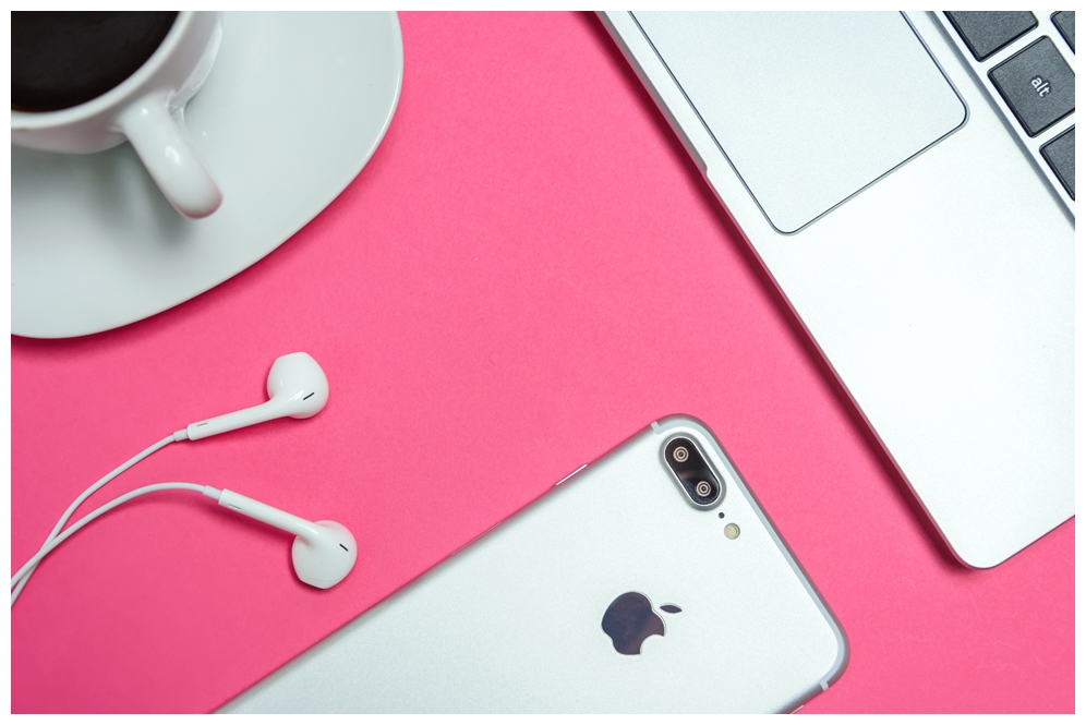 Cara mudah memindahkan file dari iPhone ke komputer tanpa kabel, nggak perlu aplikasi tambahan