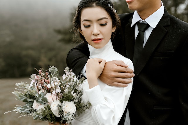 15 Arti mimpi teman menikah menurut psikologi, pertanda kesuksesan