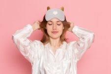 7 Cara membuat sleeping mask dari bahan alami, bikin lembap dan glowing