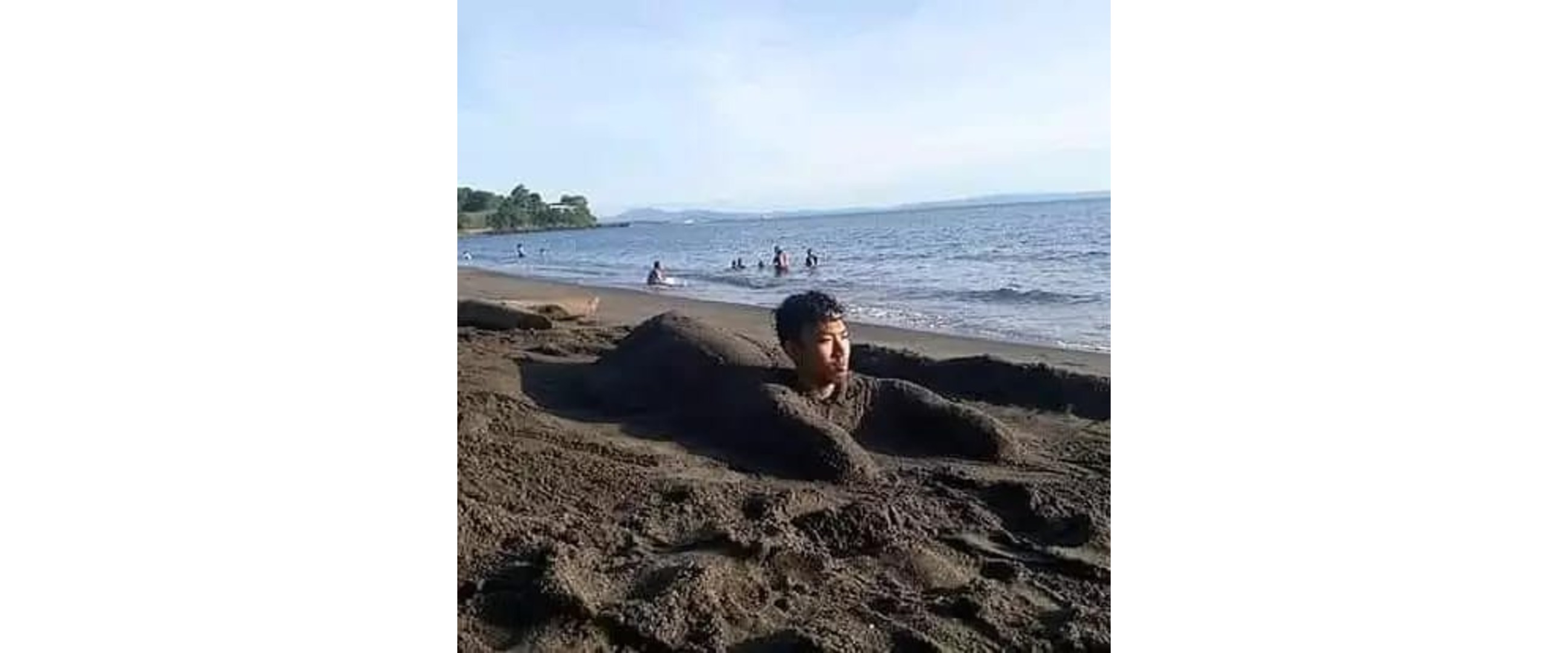 11 Tingkah nyeleneh saat pergi liburan ini bisa bikin stres warga setempat, kenapa ya?