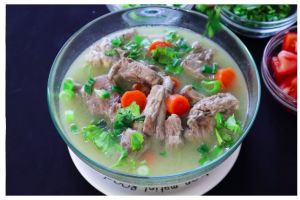 Trik mudah bikin sop kambing agar empuk, nikmat, dan kuahnya tidak prengus