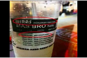 Awas tersedak, 11 tulisan lucu di kemasan minuman ini bikin haus hilang