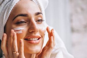 Nggak perlu beli, begini cara mudah membuat facial cream hanya pakai 1 jenis bunga