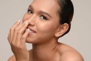 Hanya dalam hitungan detik, begini trik membuat nose contour hanya pakai 1 alat