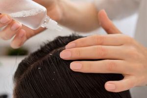 Atasi rambut rontok dan patah, begini cara membuat hair mask cuma pakai 2 bumbu dapur