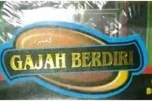 11 Pelesetan merek nyeleneh sarung ini bikin pembeli senyum tipis, beli nggak ya?