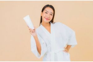 Bukan cuma rutinitas tambahan, ini 9 kelebihan rutin pakai conditioner untuk kesehatan rambut