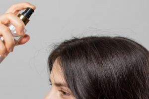 Bikin berkilau & antiketombe, ini cara membuat hair spray untuk atasi rambut kusut pakai 1 jenis buah