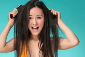 Bikin auto lembut dan lebat, ini cara atasi rambut mengembang dengan masker dari 5 bahan alami