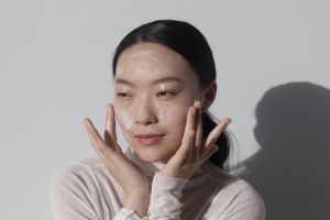 Bantu hilangkan bekas jerawat, ini 9 manfaat kandungan snail mucin bagi kesehatan kulit wajah