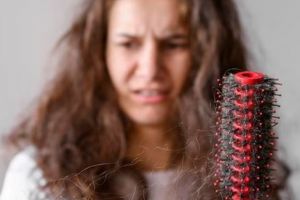 Kembali bersih dan sehat, begini cara atasi rambut berketombe hanya pakai 1 bumbu dapur