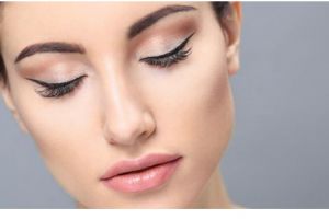 Trik bikin bulu mata badai bak MUA profesional ini cuma butuh 1 barang