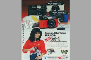 Bintang iklan kamera jadul jadi istri aktor termahal era 70-an, ini 11 potret mesranya bareng suami