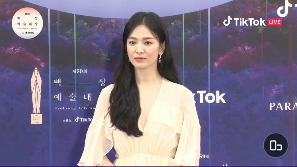 Song Hye-kyo raih Aktris Terbaik Baeksang Arts Awards 2023, pidato kemenangannya kocak