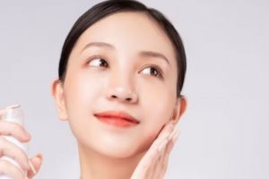 Cuma butuh 1 jenis daun, begini trik membuat face toner untuk segarkan sekaligus lembapkan wajah