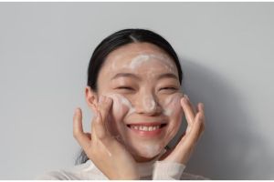 7 Rekomendasi skincare Joylab harga di bawah Rp 200 ribu untuk atasi kulit kusam