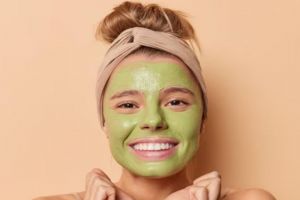 Cara perbaiki skin barrier pakai masker antiinflamasi dari 2 bahan dapur, wajah automulus