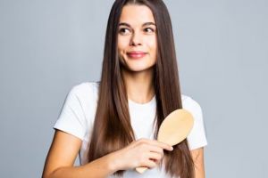 Tak perlu ke salon, begini trik merawat rambut agar halus dan berkilau hanya pakai 1 jenis buah