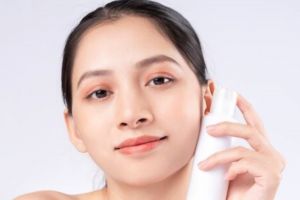 Kulit auto kenyal, begini cara membuat toner untuk cegah penuaan dini pakai 3 bahan alami