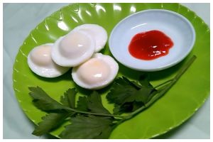 Bukan pakai cetakan khusus, ini trik mudah bikin telur rebus ala hotel yang lembut, gurih, dan cantik