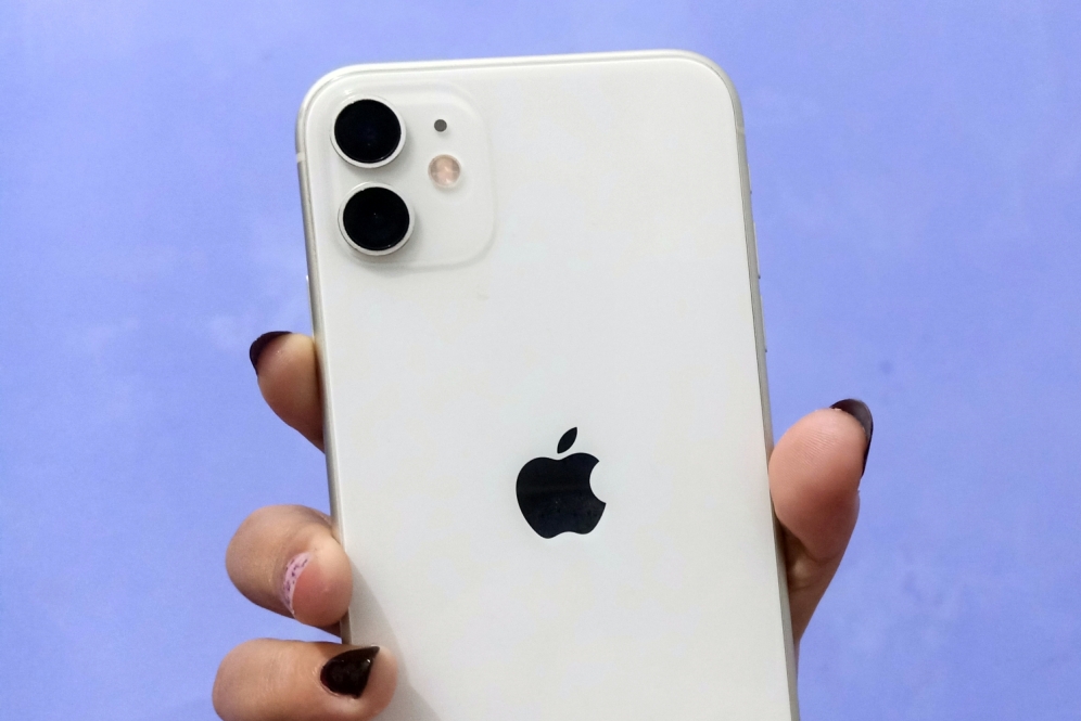 Begini cara membuat logo Apple iPhone jadi tombol rahasia, bisa dikustom lho