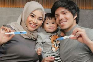 Teka-teki terjawab, intip 7 momen Aurel Hermansyah dan Atta Halilintar umumkan kehamilan anak kedua