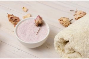 Nggak perlu ke spa, ini trik bikin bath powder sendiri pakai 4 bahan dapur