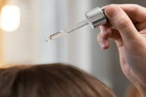 Trik atasi rambut kering pakai serum dari 2 bahan alami ini bikin auto lebat dan antikasar