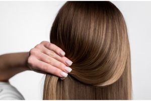 Nggak perlu catokan setiap hari, ini rekomendasi 9 treatment untuk meluruskan rambut
