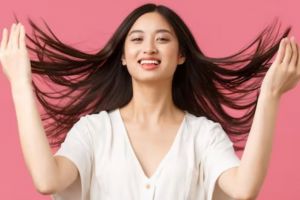 Cara merawat rambut panjang agar bebas kering dan kusut ini cuma pakai masker dari 1 jenis biji-bijian