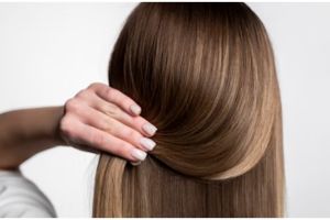 Nggak perlu ke salon, 9 bahan alami ini bisa bikin rambut kasar jadi halus dan berkilau