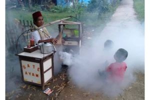 Gagal paham, 11 potret kocak kelakuan nyeleneh para pedagang ini bikin pembeli pusing sendiri
