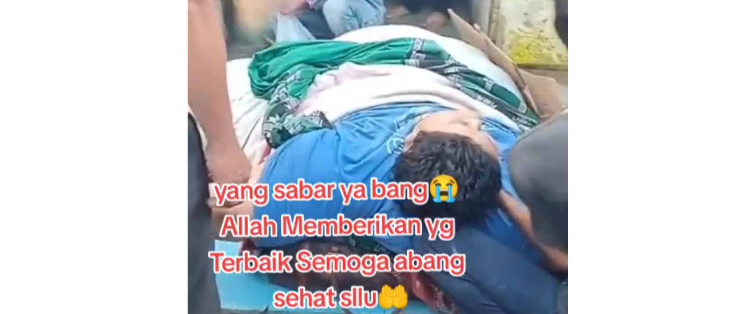 Momen evakuasi pria berbobot 300 kg di Tangerang, bongkar pintu rumah hingga diangkut pakai forklift