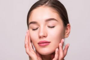 Auto mulus dan bebas jerawat, begini cara mendetoks kulit wajah pakai masker dari 1 jenis tepung