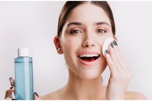 Nggak bikin iritasi, ini 9 rekomendasi micellar water untuk kulit sensitif di bawah Rp 250 ribu