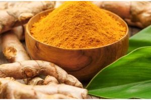 Jangan dibuang, ini 9 kelebihan daun kunyit untuk kecantikan