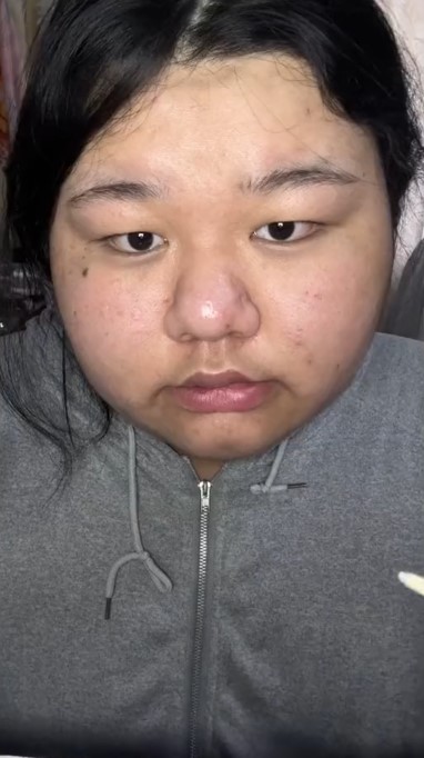 Makeup bikin wajah berubah drastis, wanita pipi tembem dandan ala Douyin ini hasilnya susah dipercaya