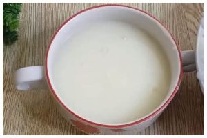 Bukan ditambah maizena, ini trik praktis bikin vla puding agar makin legit, kental, dan super creamy