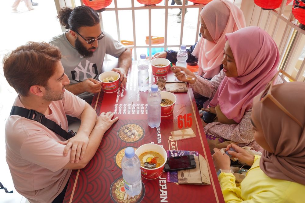 Anti lapar di Jakarta Fair Kemayoran 2023, Indofood hadirkan Warmindo