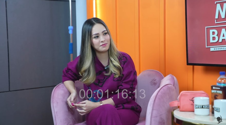 Ternyata begini cara Lady Nayoan bongkar dugaan selingkuh sang suami lewat aplikasi ojek online