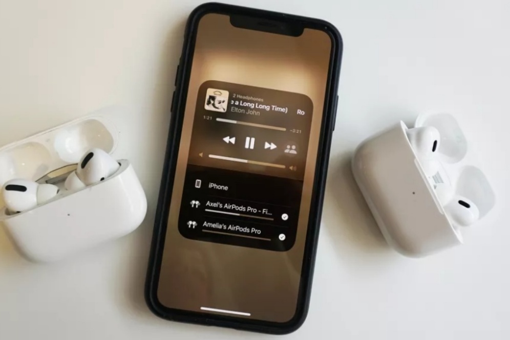 Satu perangkat Apple bisa berbagi audio dengan AirPods atau Beats, begini caranya