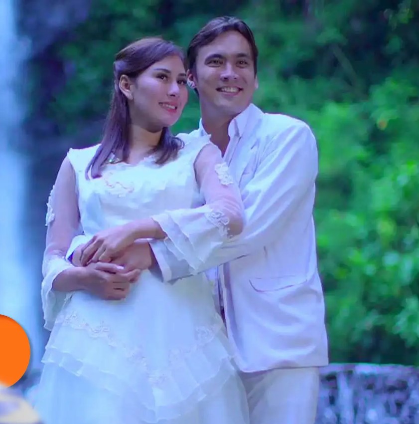 Begini momen Rendy Kjaernett dan Syahnaz diduga makan bareng di warung mi ayam, bikin sangsi netizen