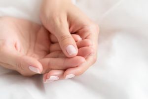 Jadi kuat plus glowing, ini trik atasi kuku rapuh dan gampang patah cuma pakai 4 bahan dapur