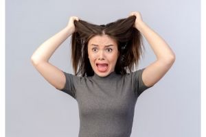Nggak perlu beli hair powder, ini trik atasi kulit kepala berminyak cuma pakai 2 bahan makanan