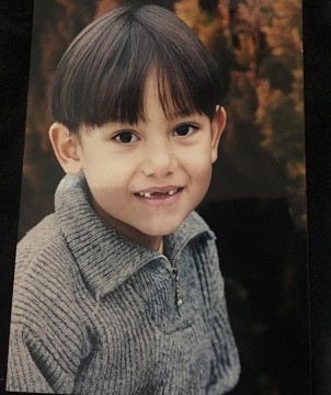 Bocah bergigi ompong ini tidak naik kelas 2 kali gegara main game, nasibnya berubah usai jadi artis