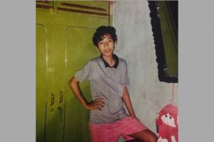 Bocah ini dulu penjual gorengan demi sambung hidup, kini tenar jadi pelawak dan punya rumah 15 miliar