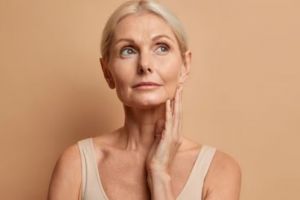 Tanpa perawatan botoks, ini trik hilangkan kerutan pada kulit pakai masker antiaging dari 2 jenis buah