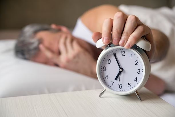Kisah kakek usia 80 yang klaim 60 tahun tak tidur dan bisa beraktivitas normal
